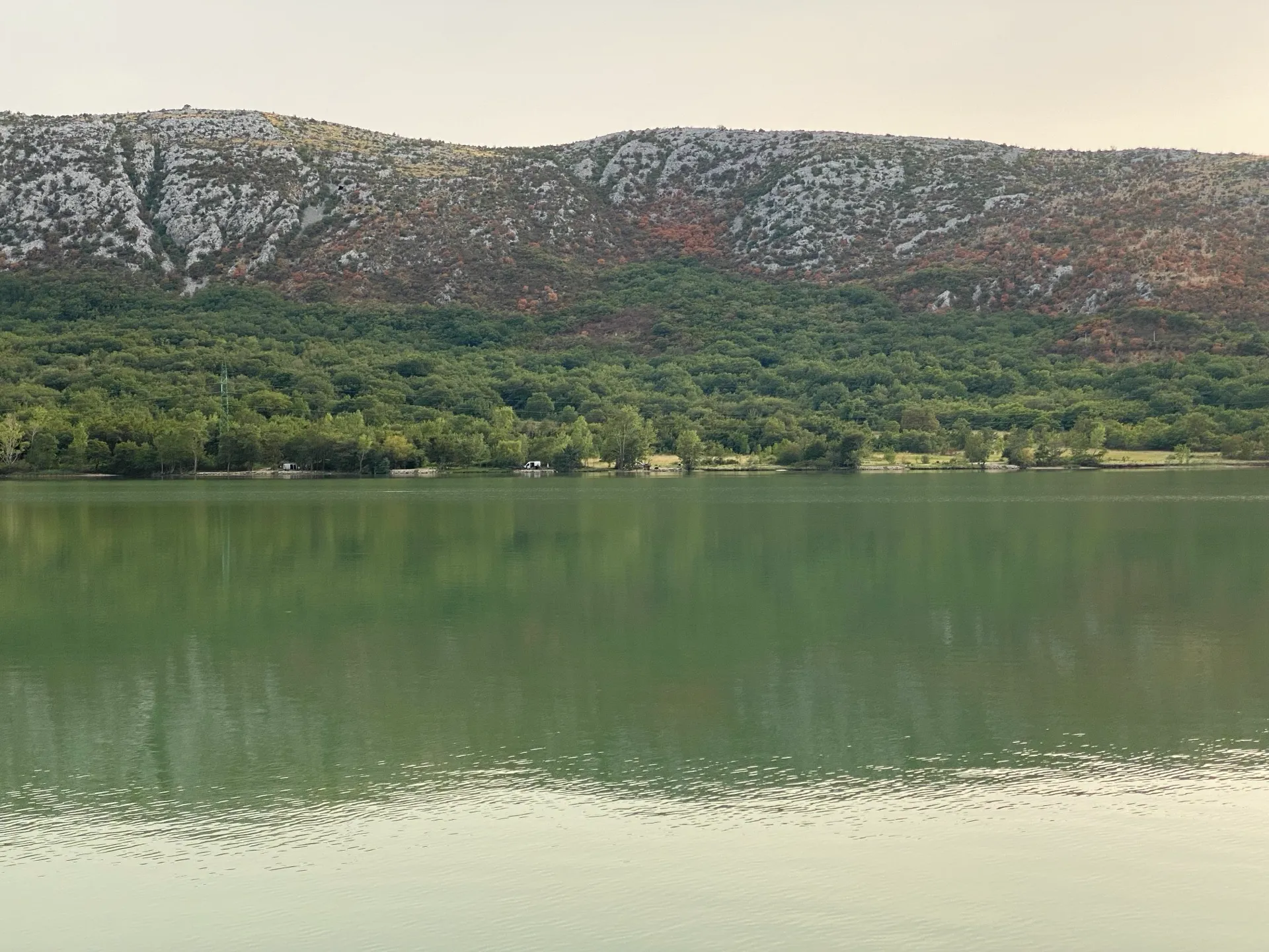 Mountain panorama beyond Lake Tribalj